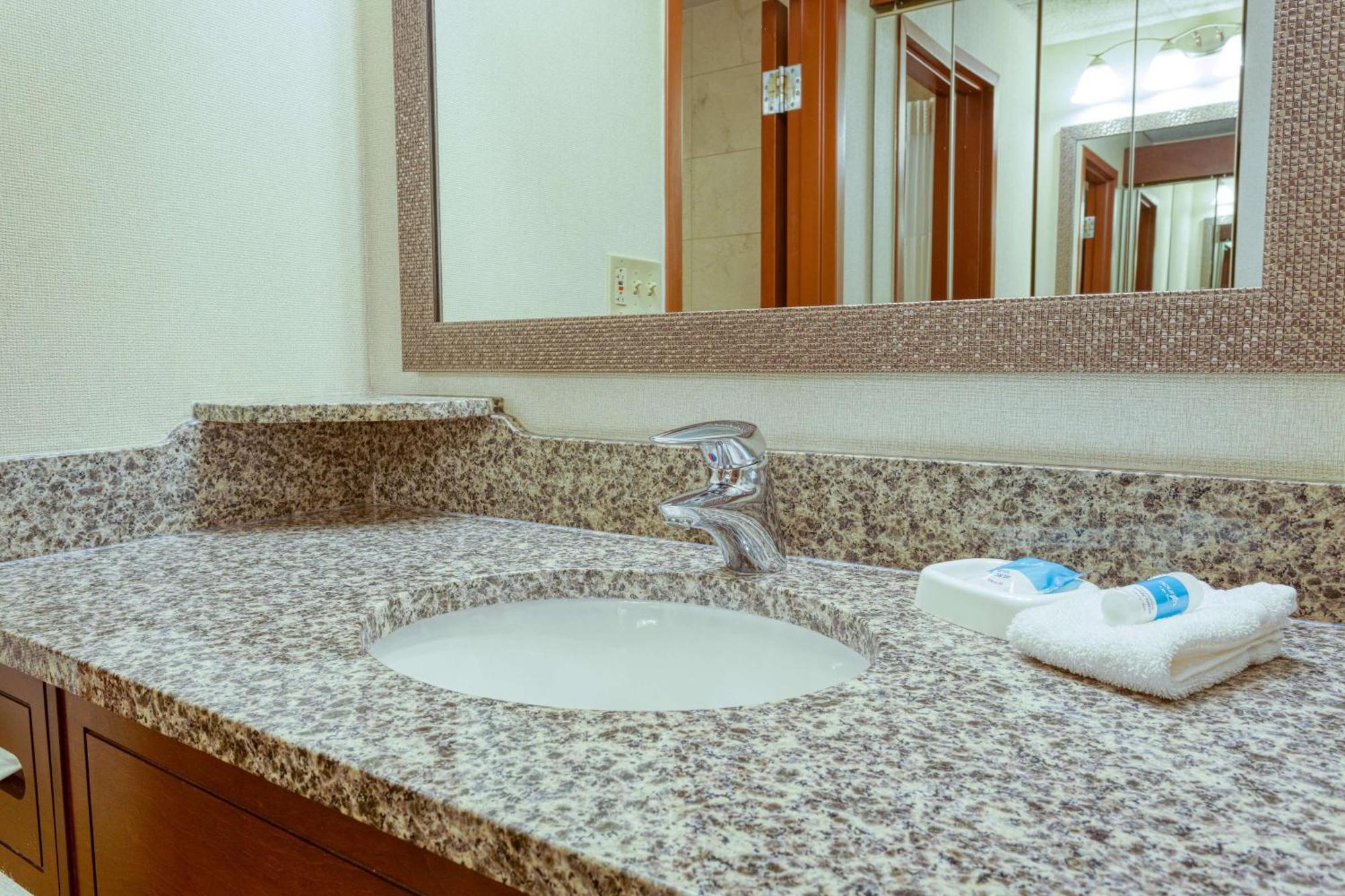 Drury Plaza Hotel St. Louis Chesterfield Extérieur photo